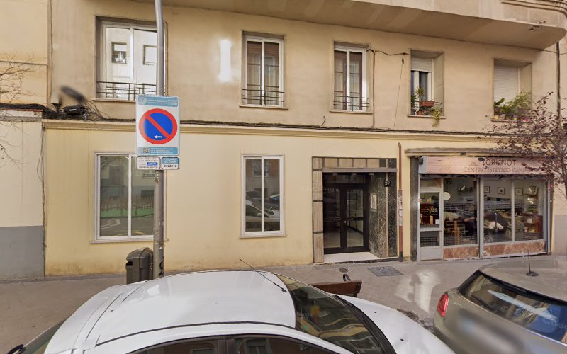 Escuela De Peluquería Canina Mónica Gómez Madrid- Moncloa en Madrid